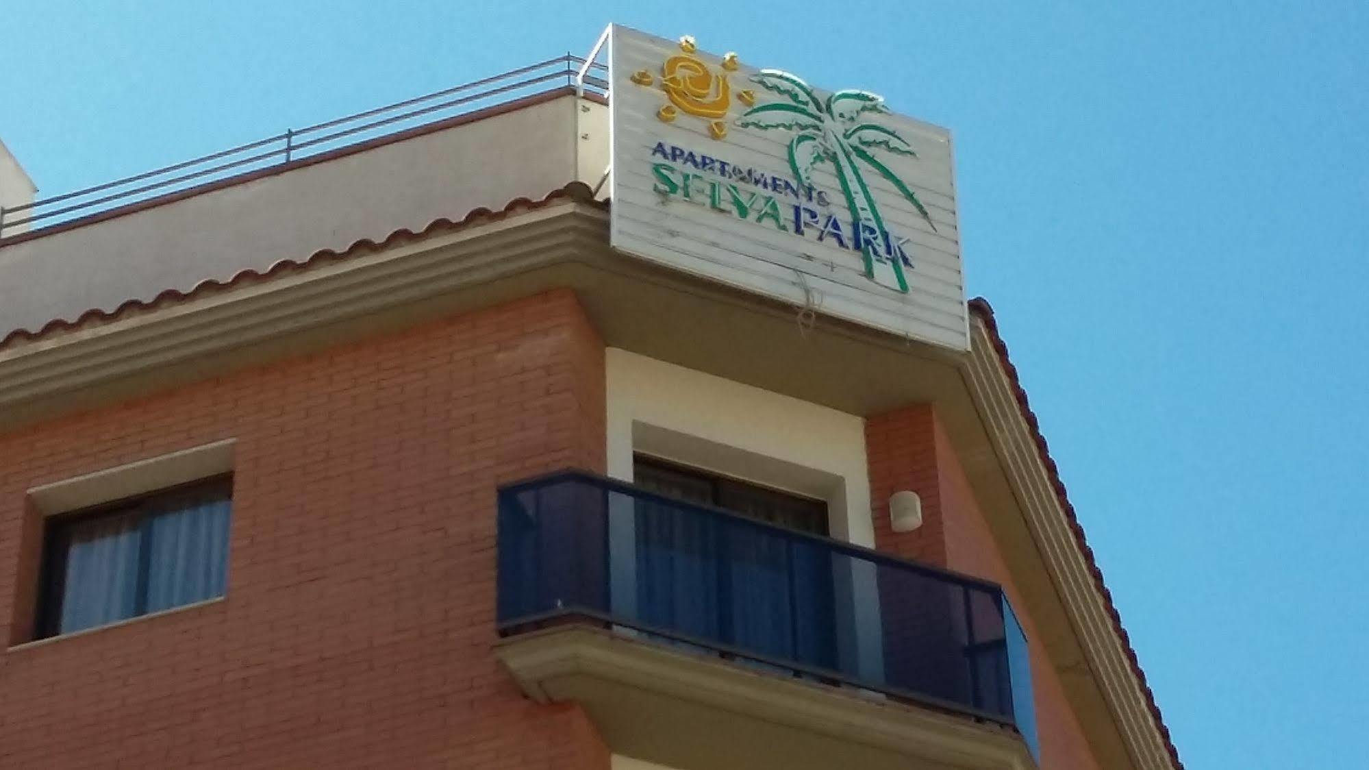 Apartamentos Selvapark Lloret de Mar Dış mekan fotoğraf